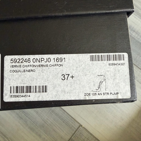 Saint Laurent Cream Patent Leather Pointed-Toe Slingbacks with Black Trim - Picture 8 of 8